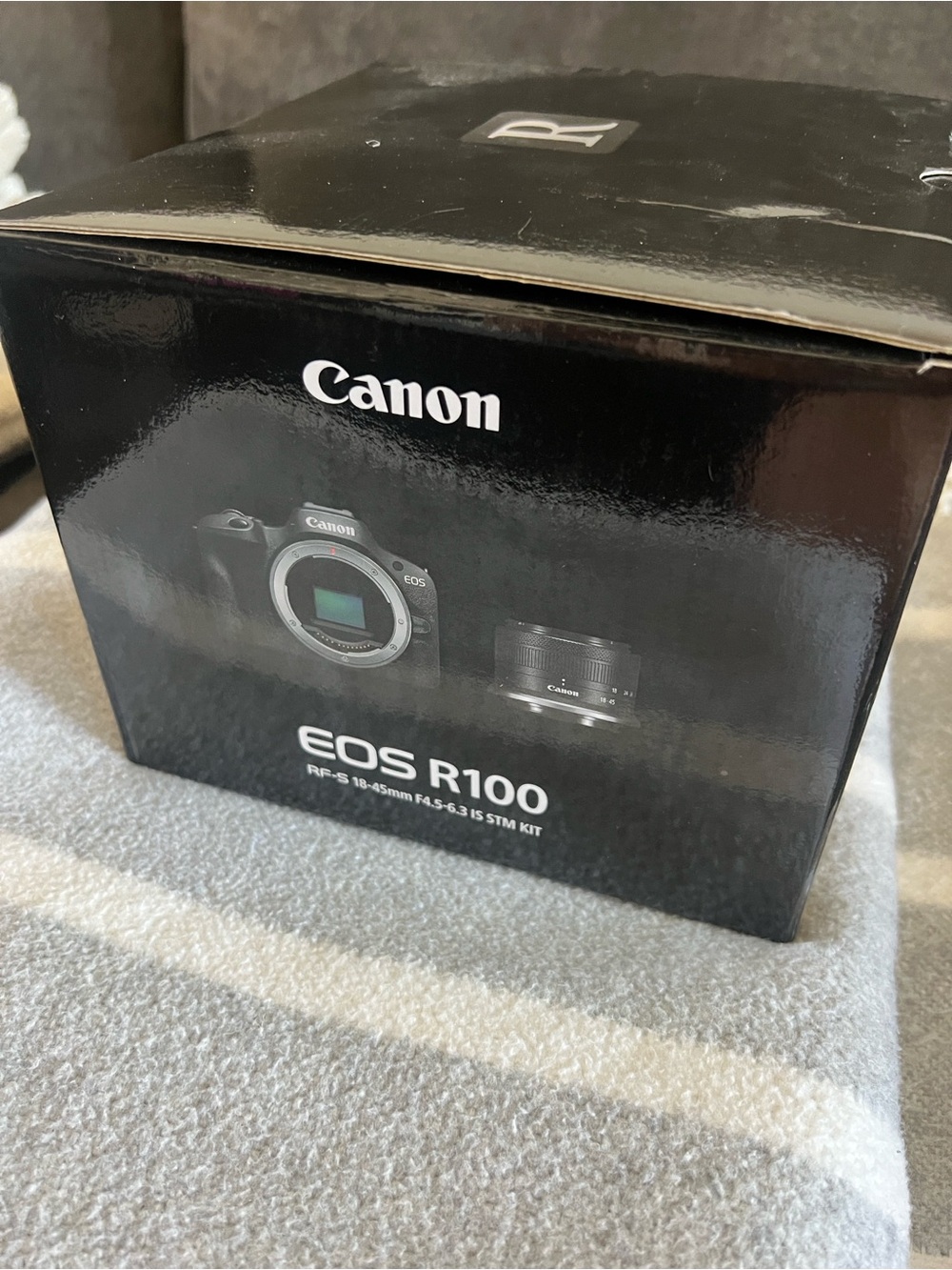 EOS R100 RF-S18-45mm F4.5-6.3 IS STM Lens Kit BNIB - Picture 6 of 9